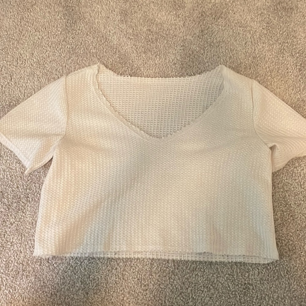 White casual top